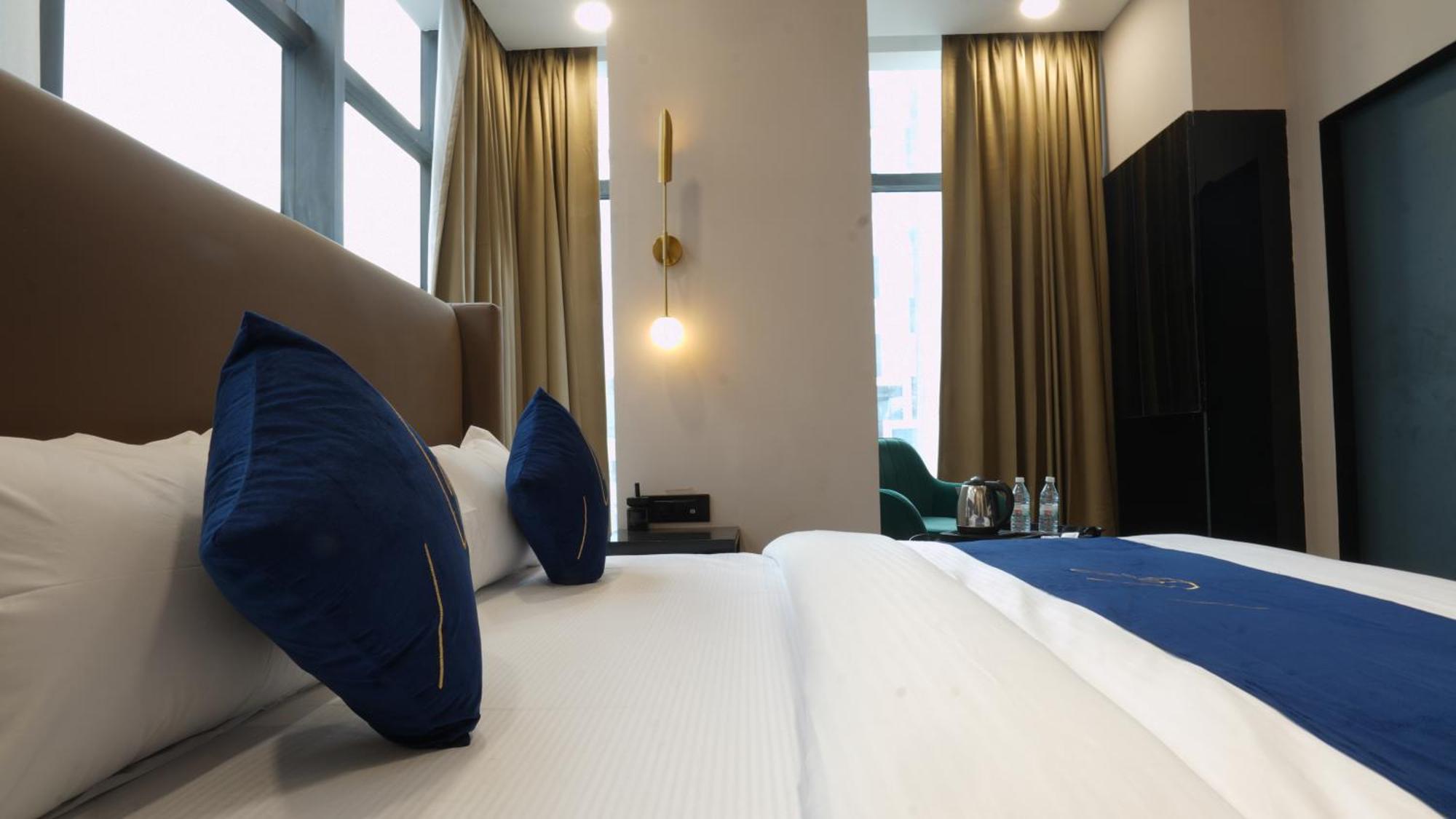 Aquila Grand Suites - Noida Sector 136 Zewnętrze zdjęcie