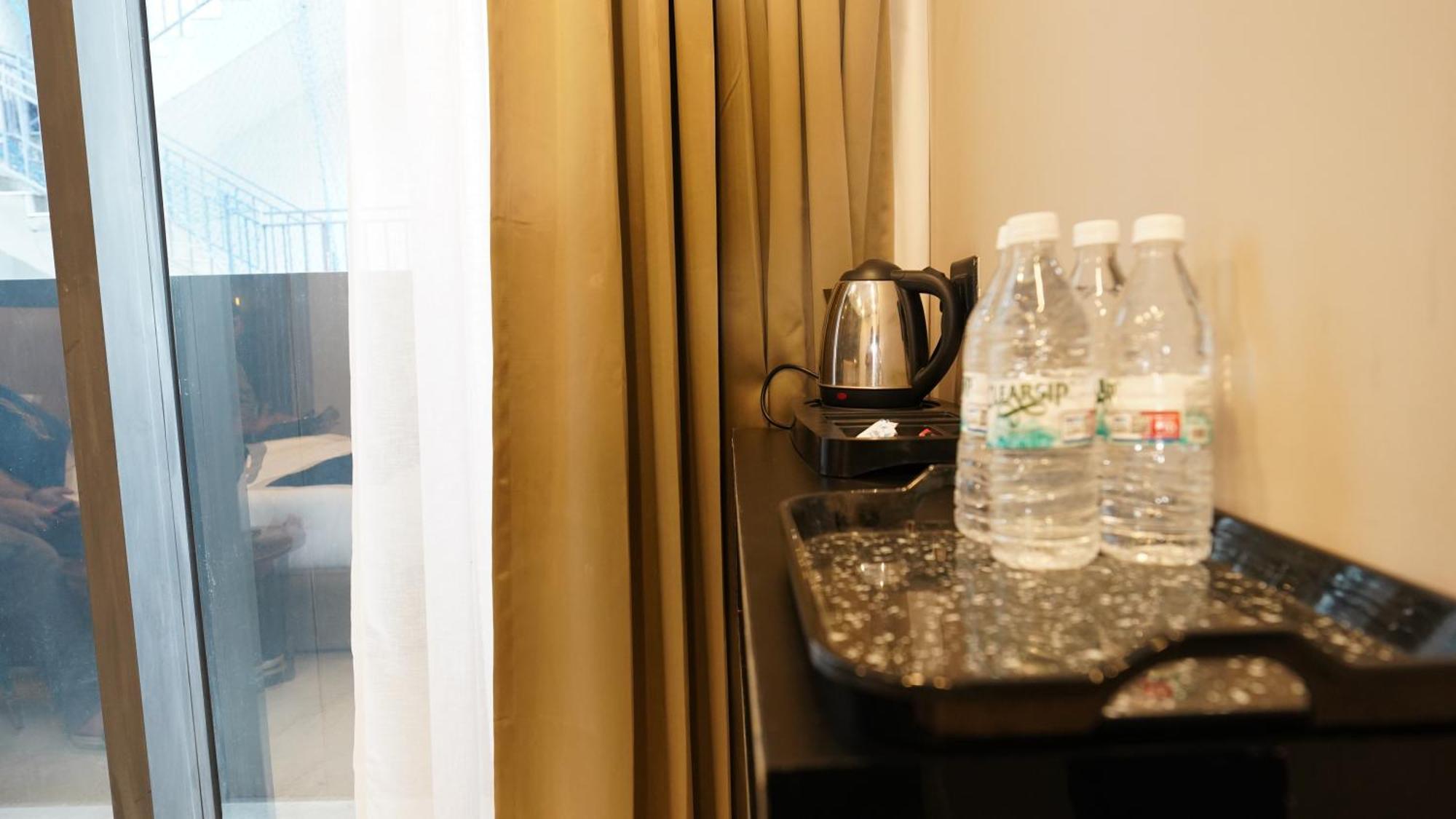 Aquila Grand Suites - Noida Sector 136 Zewnętrze zdjęcie