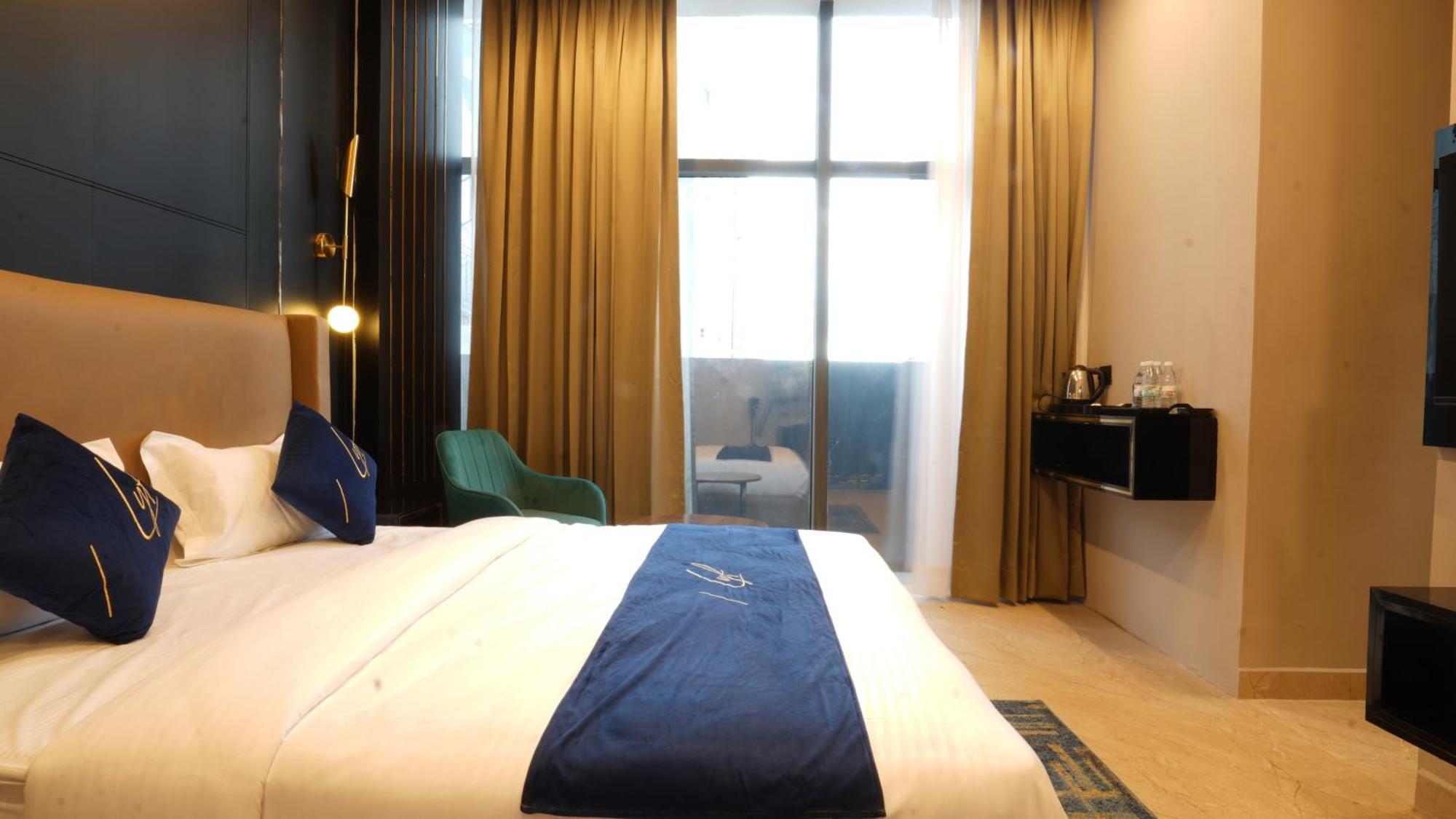Aquila Grand Suites - Noida Sector 136 Zewnętrze zdjęcie