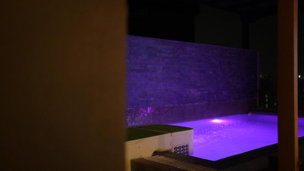 Aquila Grand Suites - Noida Sector 136 Zewnętrze zdjęcie