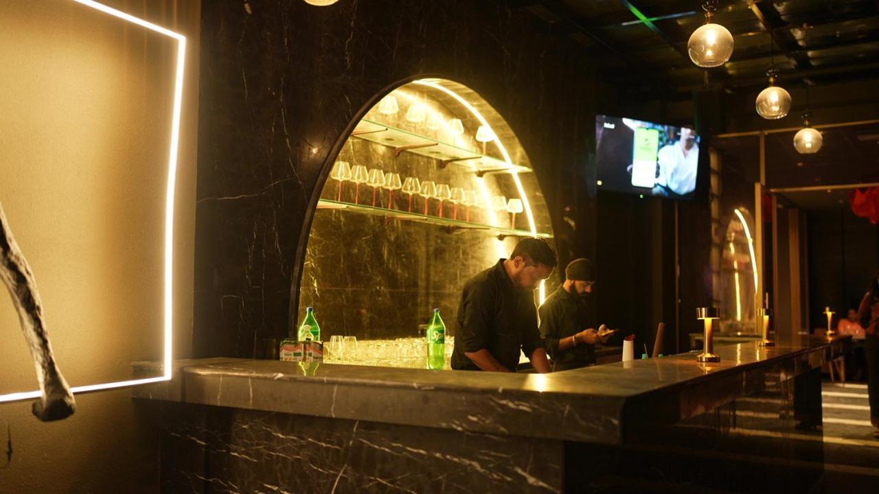 Aquila Grand Suites - Noida Sector 136 Zewnętrze zdjęcie