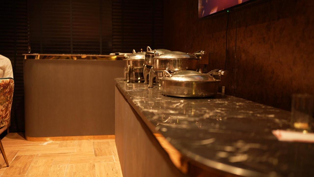 Aquila Grand Suites - Noida Sector 136 Zewnętrze zdjęcie